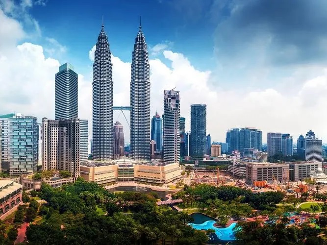 马上新动·新加坡·马来西亚·波德申 5天4晚游【新往返】