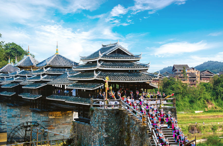 【广西经典6天游】德天跨国瀑布•通灵大峡谷•北海银滩•涠洲岛•柳州程阳