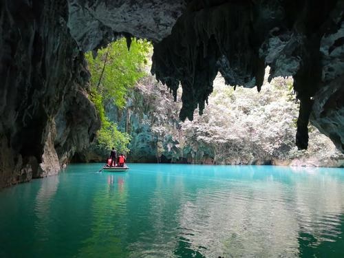 德天跨国瀑布•鹅泉•通灵大峡谷•浩坤湖•凤山三门海 4天3晚游【2人-8人小团